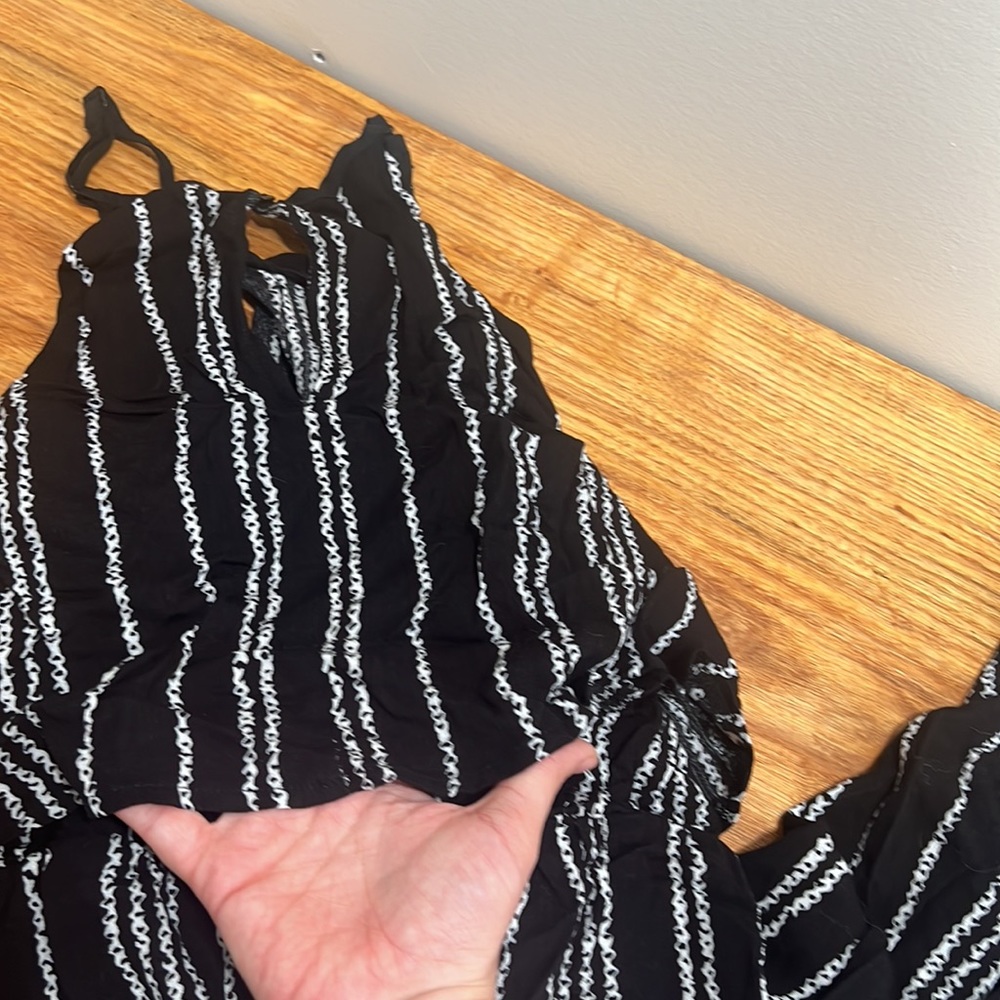NWOT black and white striped jumpsuit size M - Picture 5 of 7